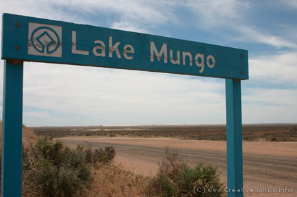 Sign: Lake Mungo